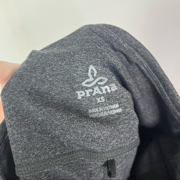 Prana Dark Charcoal Gray Pillar Capri Athletic Pants XS - Picture 5 of 5
